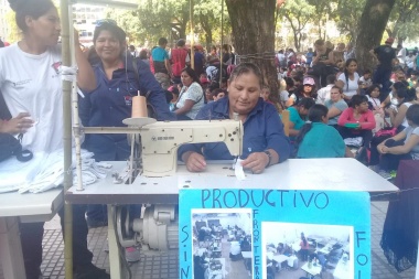 Gran feriazo popular por trabajo y contra el ajuste