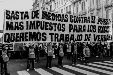 Afectar la ganancia empresarial, la concentración de la riqueza y de la tierra para crear trabajo: la única solución para salir de la crisis