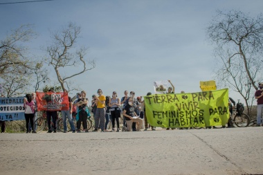 En Escobar se destruyen humedales