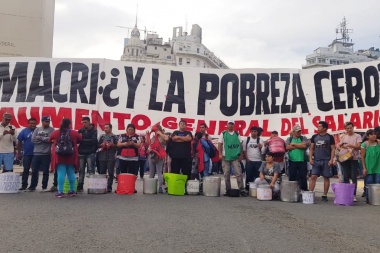 Acampe en las puertas de los hipermercados en 14 provincias del país