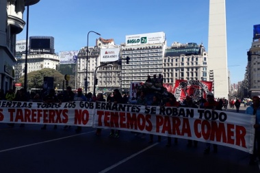 Acampe tarefero en el Ministerio de Trabajo