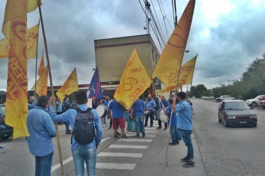 Por la reincorporación inmediata de trabajadores despedidos de la 60