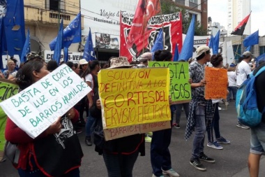 En plena pandemia: el barrio La Bajada sufre cortes reiterados en el servicio de electricidad