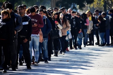 El desempleo alcanzó las dos cifras