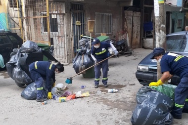 Trabajadoras de recolección de basura denuncian que el gobierno porteño no les brinda elementos de trabajo