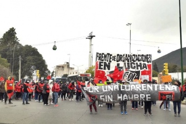 "No podemos vivir en cuarentena sin trabajo, sin sueldos dignos y con hambre"