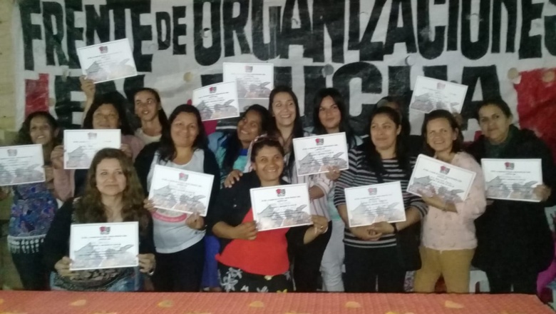 Taller textil del FOL encara la producción de guardapolvos