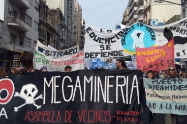 El No a la Mina y los movimientos sociales debaten: ¿es la minería una solución para el desempleo?