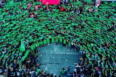Pañuelazo en todo el país por el aborto legal