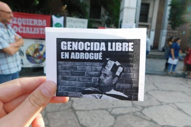 Marcha en repudio al genocida José Maidana en Adrogué