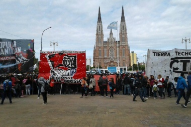 Cooperativas municipales vuelven a salir a la calle por aumento salarial