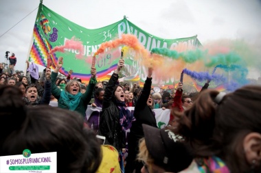 Por un 34º Encuentro Plurinacional de Mujeres, Lesbianas, Trans, Travestis, Bisexuales y No Binaries