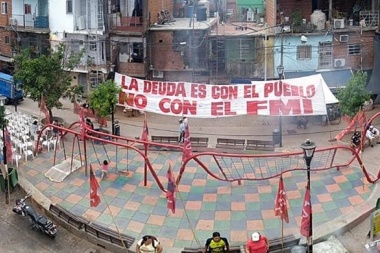 “No sufrí con el coronavirus pero si me estoy enfermando de los nervios” dijo Mónica, una de las primeras en contagiarse
