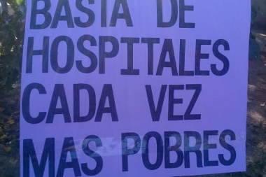 Marcha al hospital distrital ante la desidia estatal