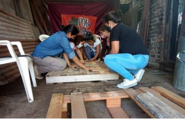 Crecemos poco a poco: Primer año del taller autogestionado de carpintería