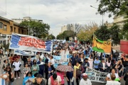 En medio de la lucha de autoconvocados docentes y de salud el gobierno de Sáenz quiere aprobar la ley antipiquete