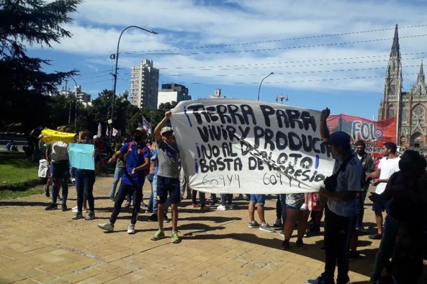 Comenzó el censo de las familias que luchan por vivienda en Barrio ...